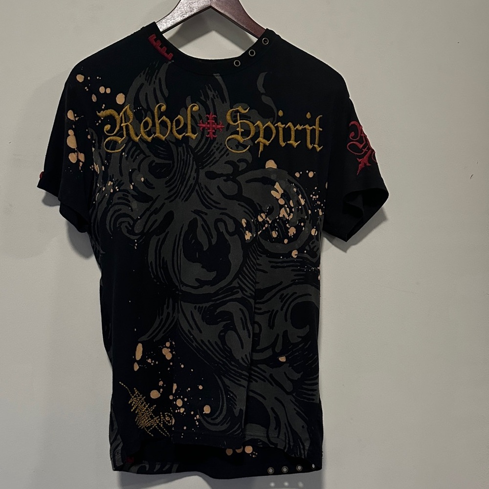 Rebel Spirit Black and Gold Graphic Tee